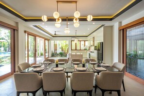 تناول الطعام