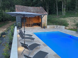 Outdoor pool, a heated pool - Calm, relaxing Gite in refurbished French Barn with exclusive use of great pool (Cuzorn)
