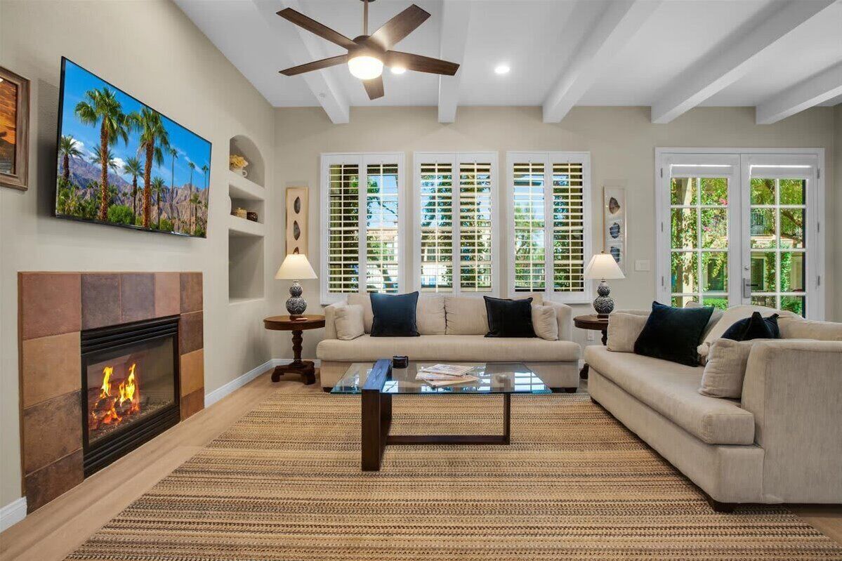 TV, fireplace, offices