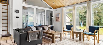Cozy home in Spøttrup with sauna
