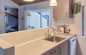 Kühlschrank, Herdplatte, Geschirrspüler