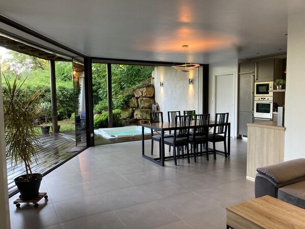 Dining - Rez-de-villa 80 m2 Jacuzzi Privatif (Biot)