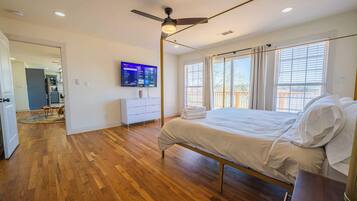 4 soveværelser, skrivebord, strygejern/strygebræt, Wi-Fi