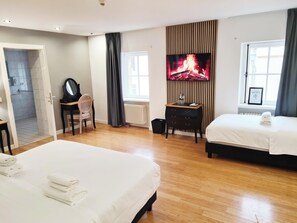 Suite | Ropa de cama de alta calidad, cortinas opacas, sistema de insonorización