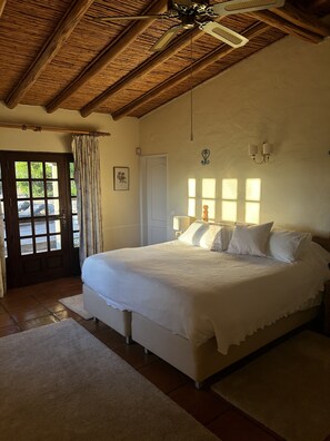 5 bedrooms, WiFi, bed sheets - Maison de 5 Chambres Pour 10 Personnes (Boliqueime)