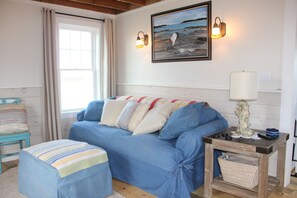 Smart-TV, Bücher, Stereoanlage