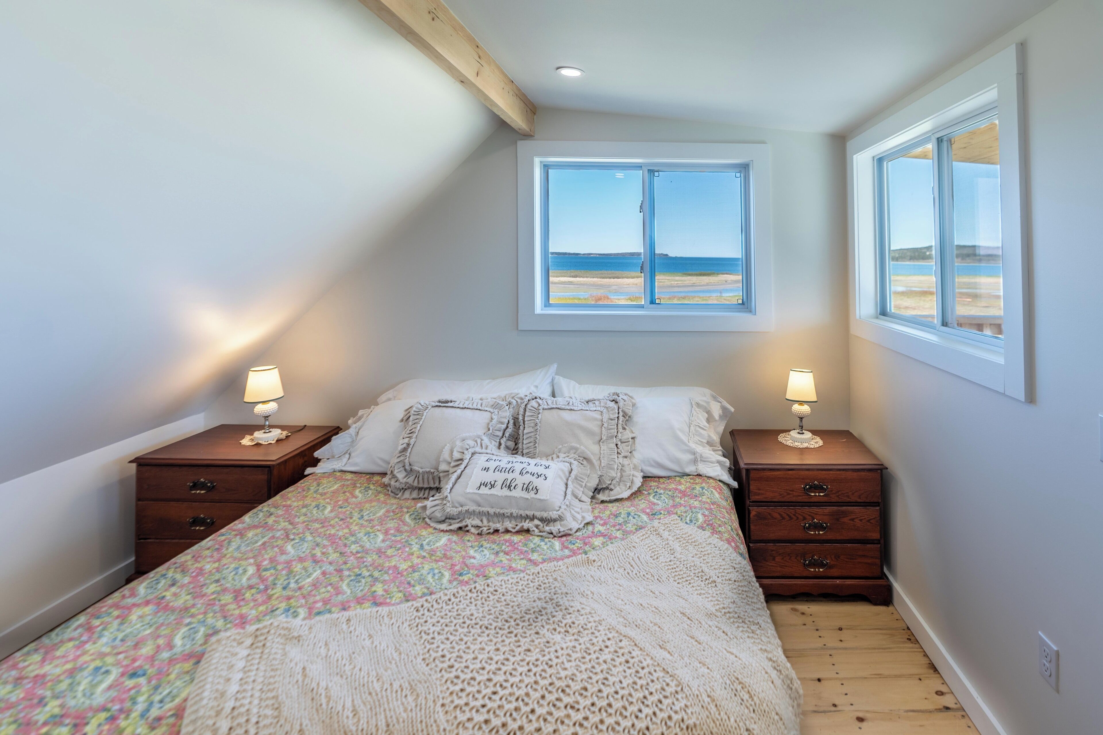 2 chambres, fer et planche à repasser, lit parapluie, Wi-Fi gratuit