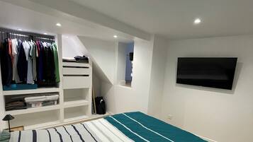 1 soverom, strykejern/-brett, wi-fi og sengetøy