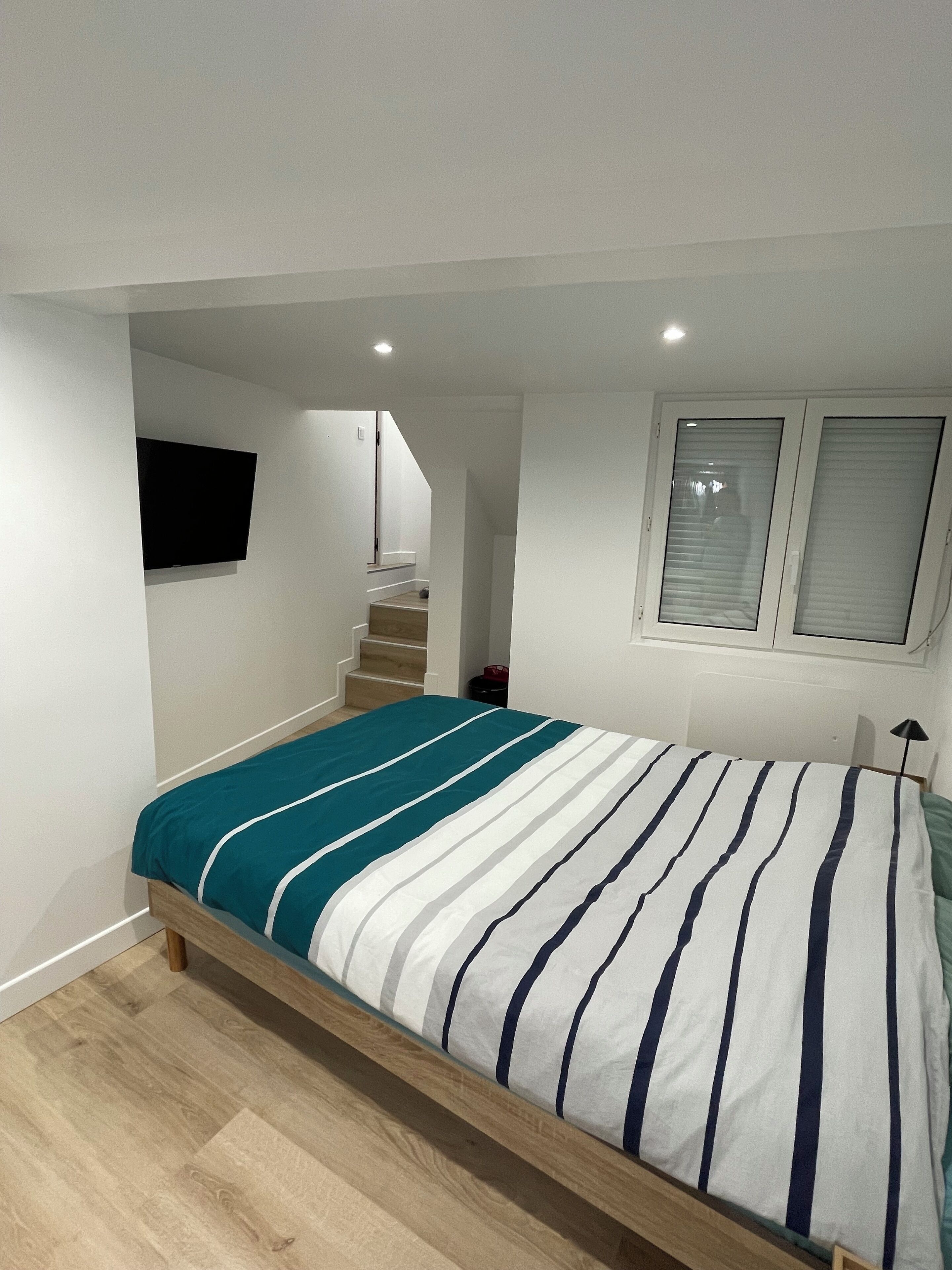 1 chambre, fer et planche à repasser, Wi-Fi, draps fournis