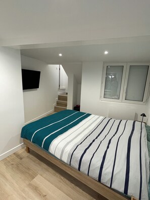 1 bedroom, iron/ironing board, WiFi, bed sheets