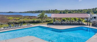 3BR Surf City Home | Hot Tub + Pool Table +Views