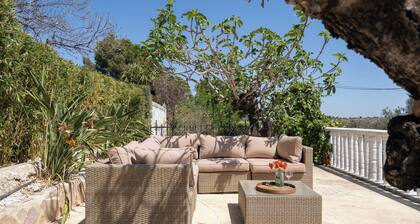 Villa Torrent: Long-term Living & Workspace