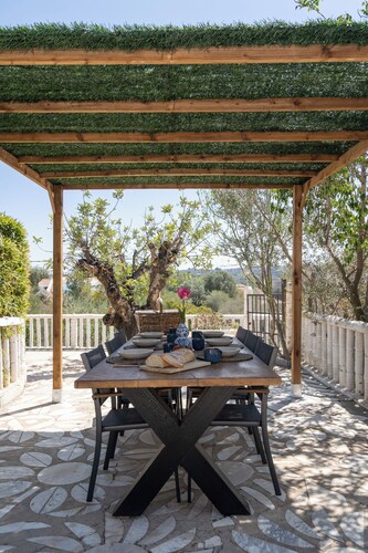 Villa Torrent: Long-term Living & Workspace