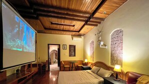 Signature Studio Suite, 1 Queen Bed, Kitchen, City View | Desk, laptop workspace, WiFi (free), individually decorated - Spice Home Homestay (Ho Chi Minh City)
