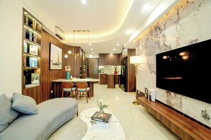 Apartment, 3 Bedrooms, Balcony | Individually decorated, individually furnished, desk, laptop workspace