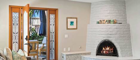 TV, fireplace, offices