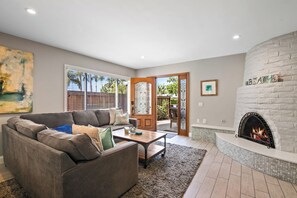 TV, fireplace, offices