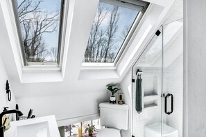 Shower, towels