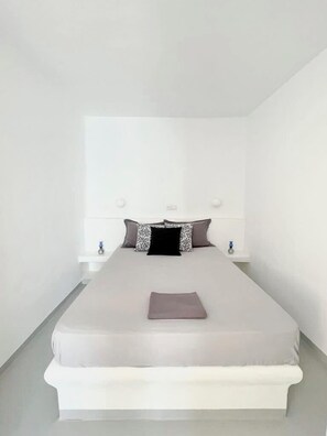 3 habitaciones, tabla de planchar con plancha, wifi y ropa de cama