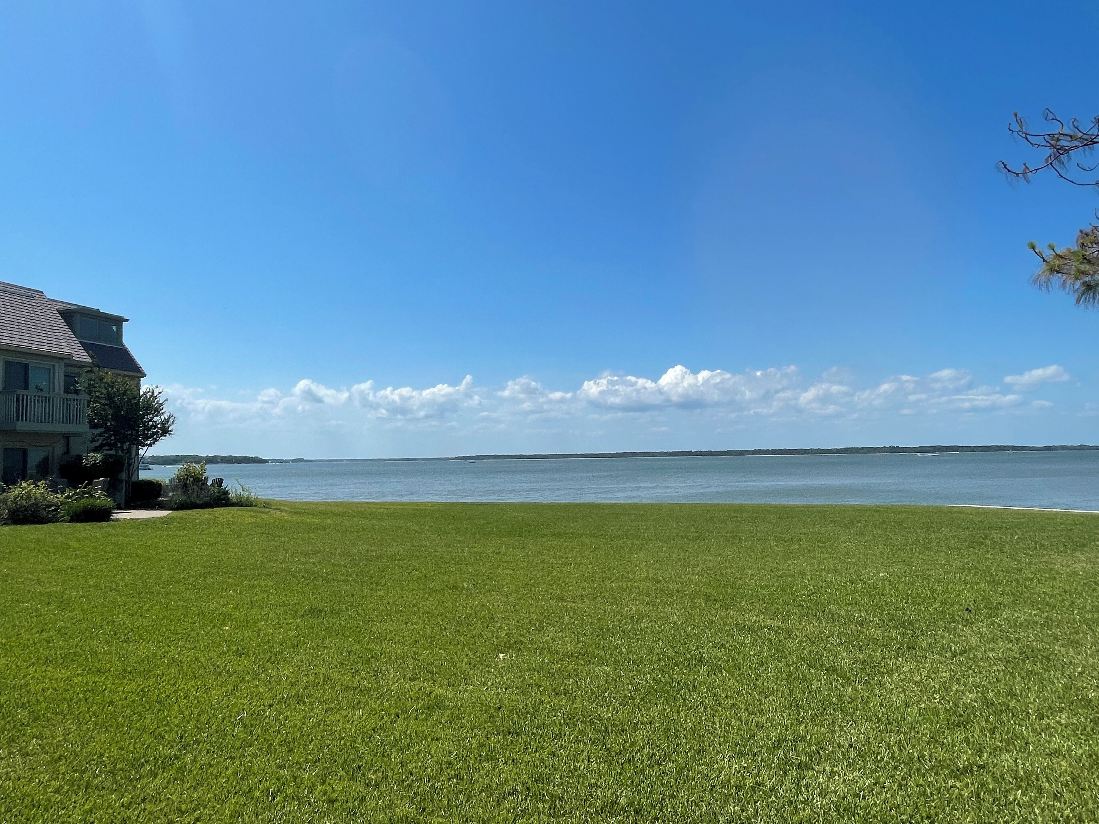 Spectacular waterfront views, 2-Bed Villa sleeps 4 in the heart of Sea Pines