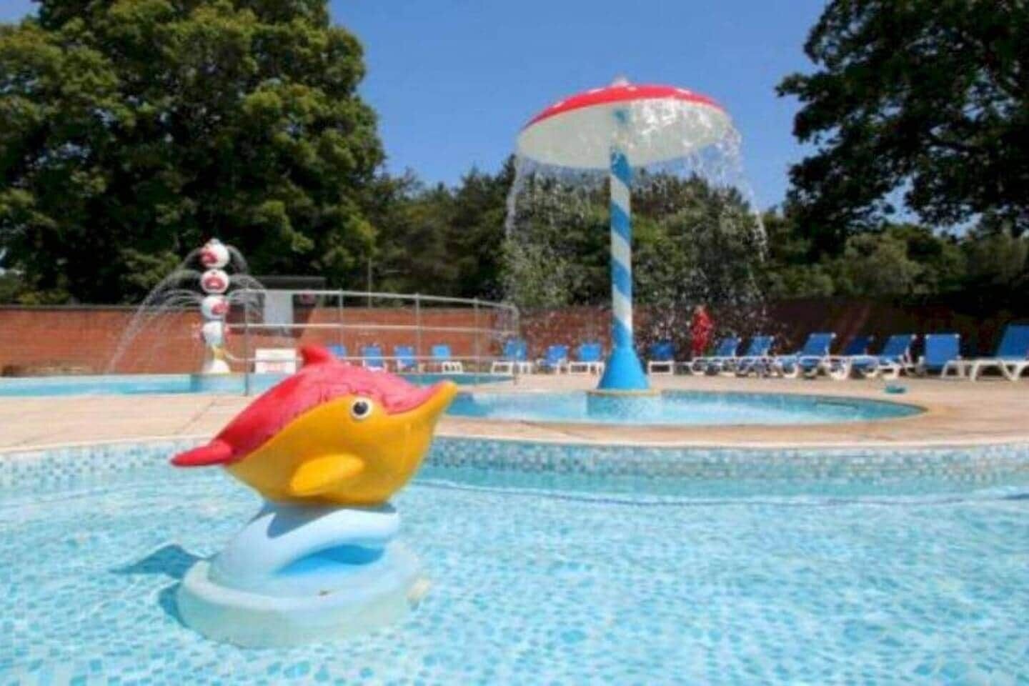 Piscina interna, piscina externa