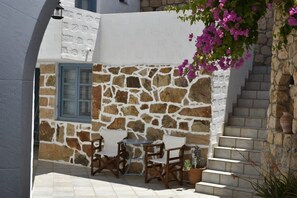 Outdoor dining - Patmos Cute Seafront Studios Escape for 3 (Patmos)
