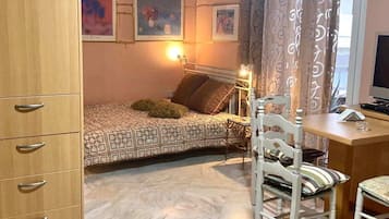 Strykjärn/strykbräda, wi-fi och sängkläder