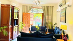 Premium Apartment | Living area - BedChambers Serviced Apartments -Artemis (Gurugram)