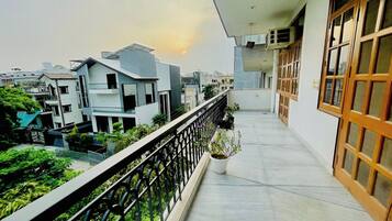 Vue sur la ville depuis lâhĂ©bergement