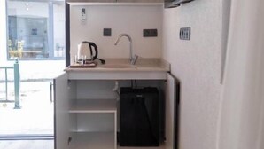 Standard Triple Room, Courtyard View | Private kitchen - Sun Shine Butik Otel  (Kas)