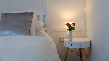 3 soverom, skrivebord, strykejern/-brett og wi-fi (inkludert)