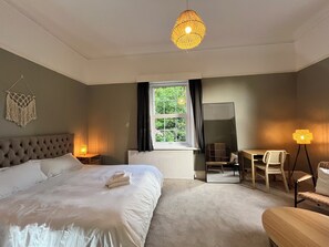 Deluxe Suite (Not Pet friendly) | Egyptian cotton sheets, premium bedding, pillowtop beds - Mossley Hill Retreat (Liverpool)