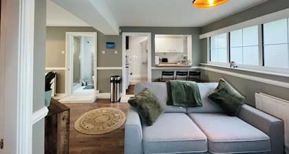 Mossley Hill Retreat