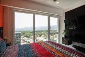 3 bedrooms, iron/ironing board, travel crib, WiFi