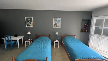Kamer, uitzicht op de binnenplaats | 1 slaapkamer, geluiddichte muren, gratis wifi, beddengoed