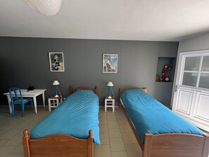 Room, Courtyard View | 1 bedroom, soundproofing, free WiFi, bed sheets - Le Presbytère (Rouperroux-le-Coquet)