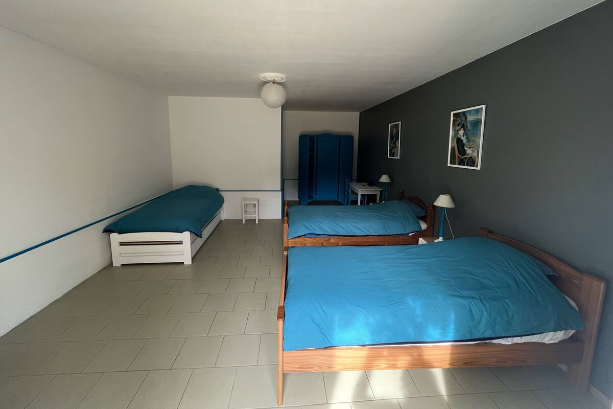 1 chambre, chambres insonorisées, Wi-Fi gratuit, draps fournis