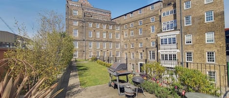 Apartment | Property grounds