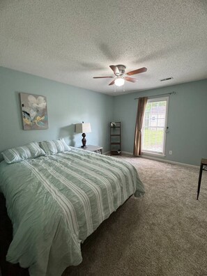 2 chambres, bureau, fer et planche à repasser, Wi-Fi gratuit