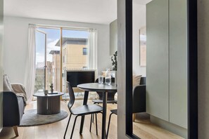 Televisión, oficina