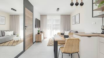 Apartment, 1 Schlafzimmer, Balkon | Wohnzimmer