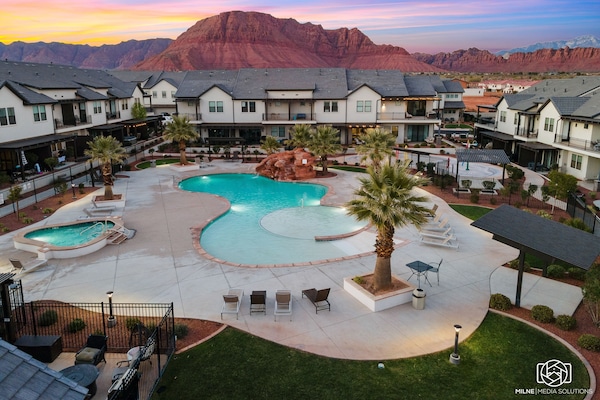 Townhome, 5 Bedrooms | Pool