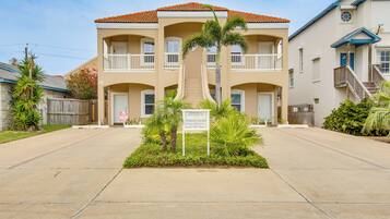 Apartment (2 Bedrooms) | Bahagian dalam