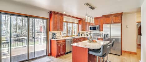 House (3 Bedrooms) | Interior
