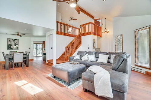 Spacious Retreat 7 Mi to Tobyhanna State Park!