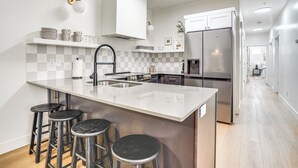 Unclassified image, 3 of 30, button - Sleek Vineyard Condo w/ Access to Community Pools (Orem)