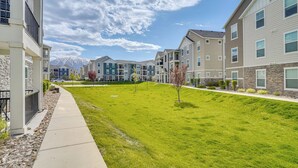 Unclassified image, 2 of 30, button - Sleek Vineyard Condo w/ Access to Community Pools (Orem)