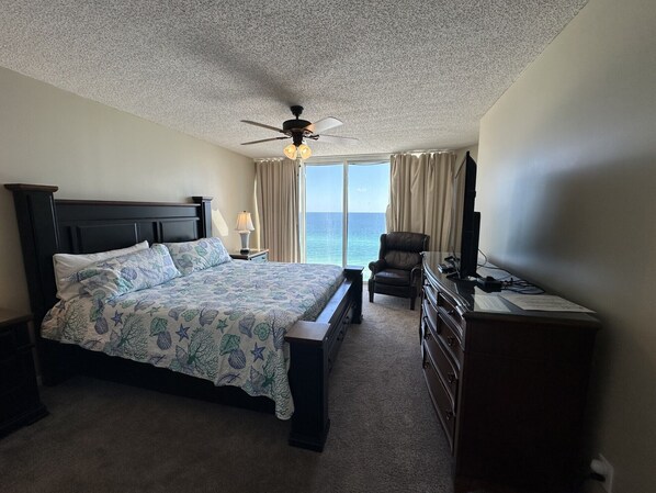 3 dormitorios, tabla de planchar con plancha, wifi gratis y ropa de cama