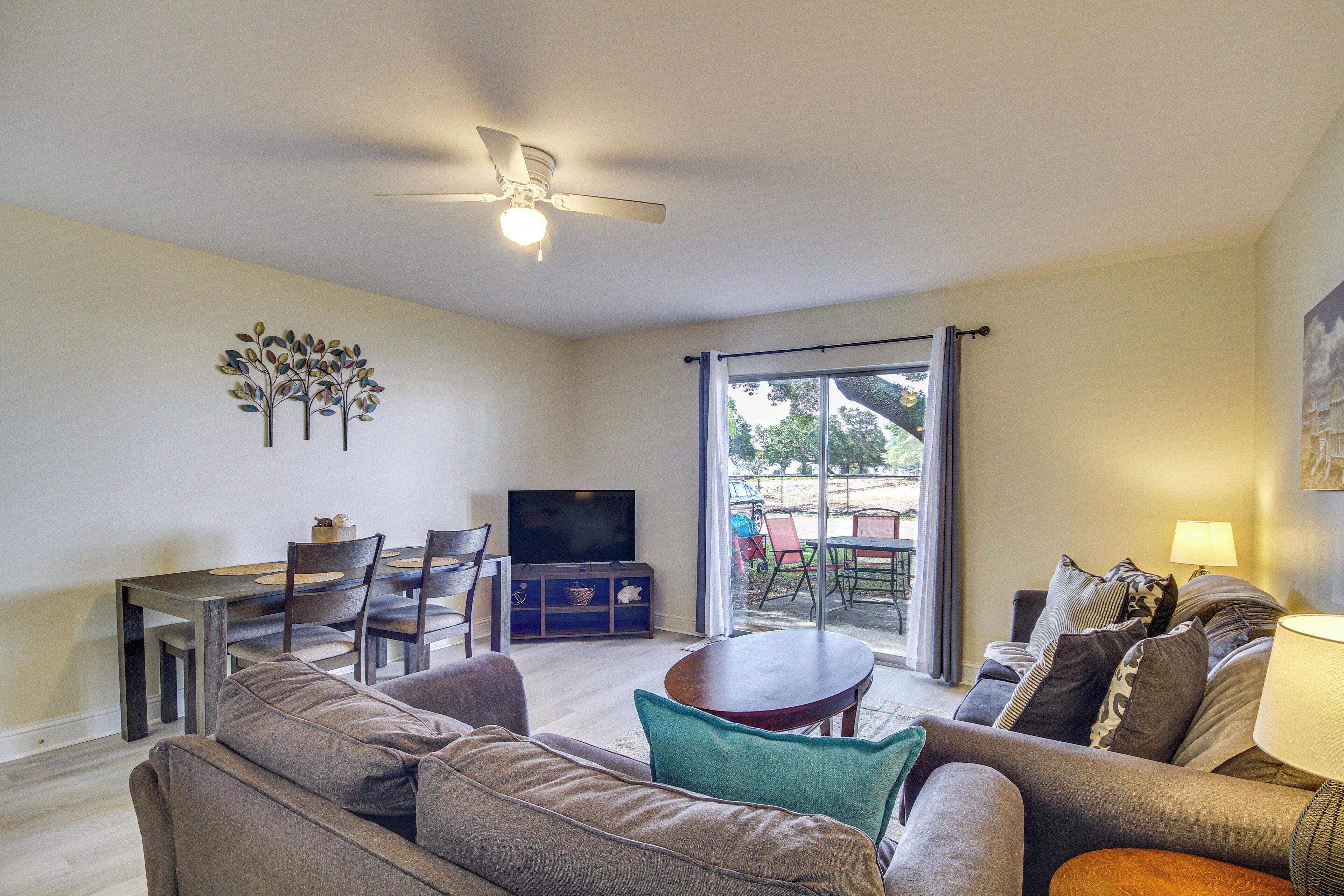 Apartment (2 Bedrooms) | Front of property