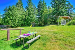 House (4 Bedrooms) | Interior - Port Townsend Home: Spacious Yard & Mountain Views (Port Townsend)